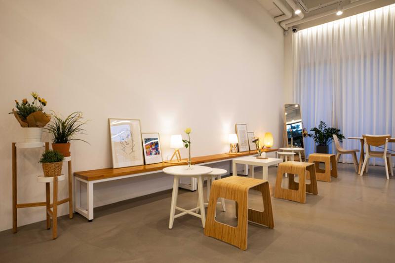 极简 25 坪咖啡厅，打造温馨 white tone 空间-11