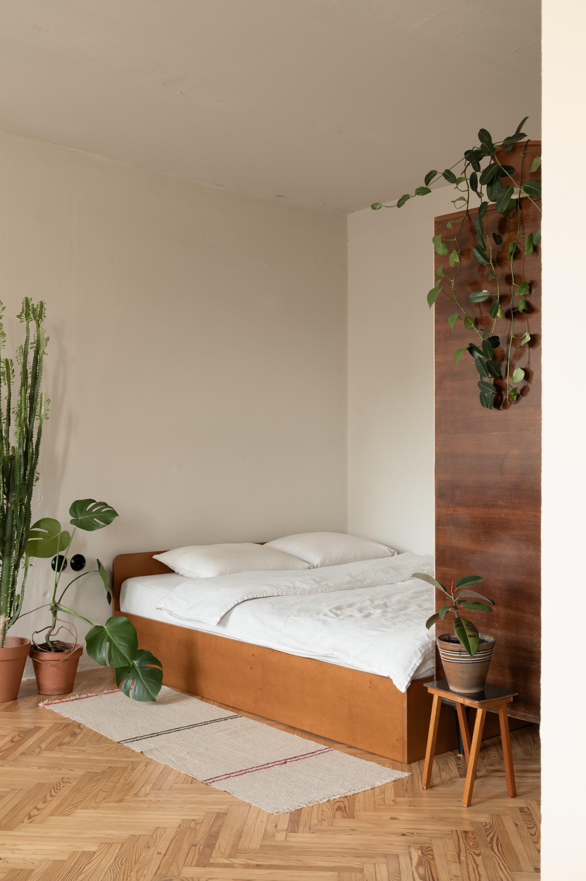 若ZOZULKA为特定人名、地名或品牌名等专有名词，通常可直接音译为佐祖尔卡  丨乌克兰利沃夫丨Iryna Bilohan-30