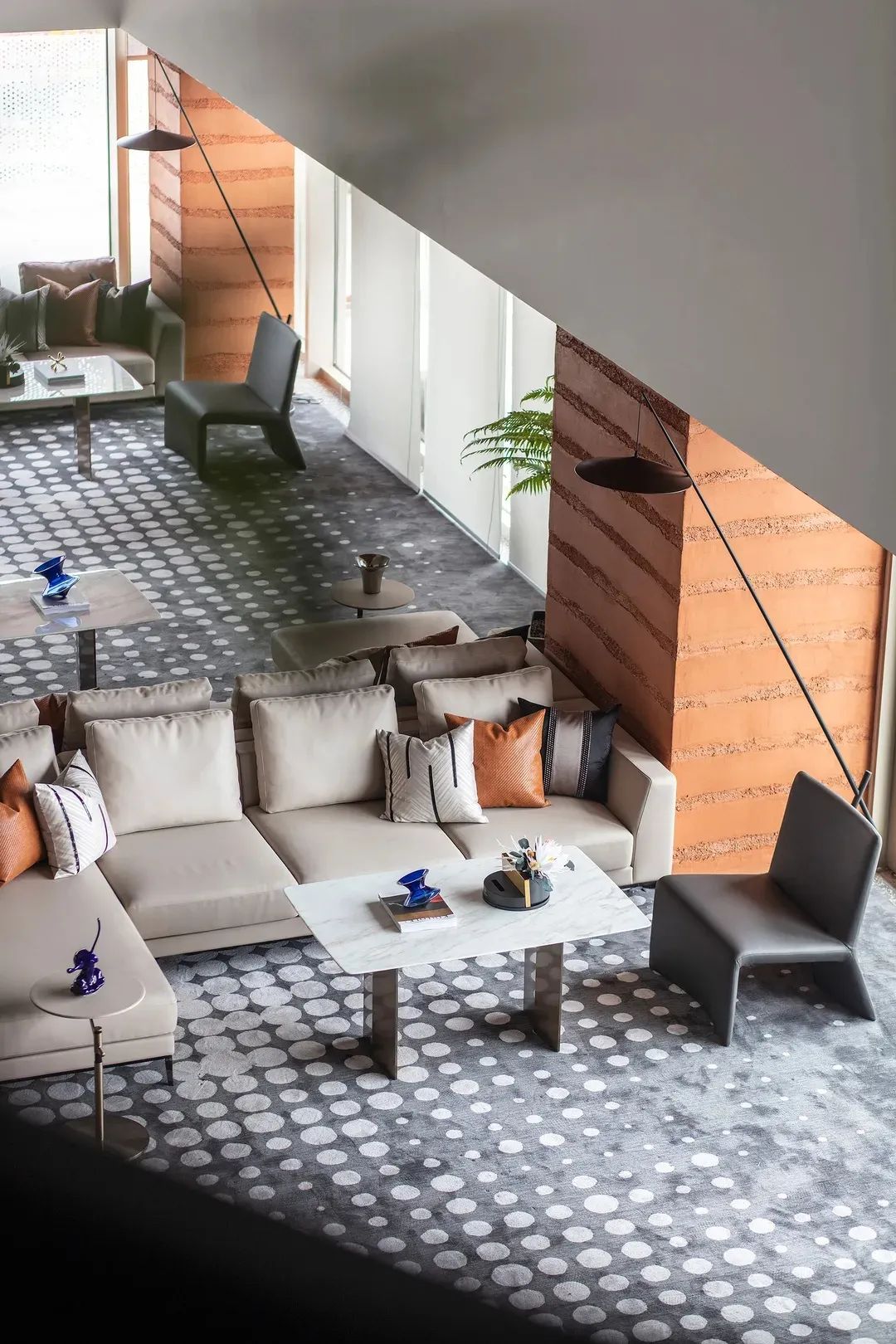 错落有致的前厅空间设计-18