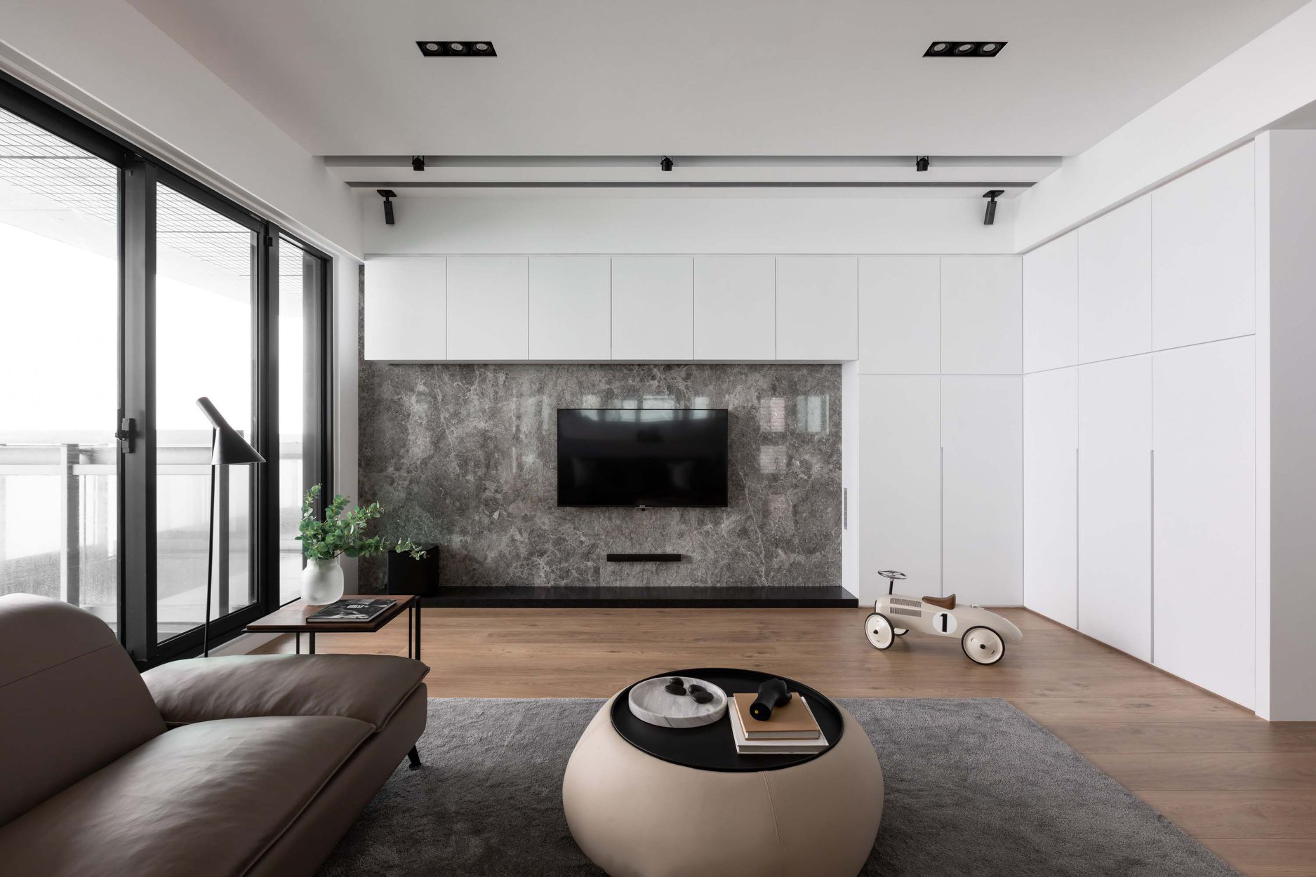 透·影空间设计 | 自然采光打造自由穿梭的白韵之境-7