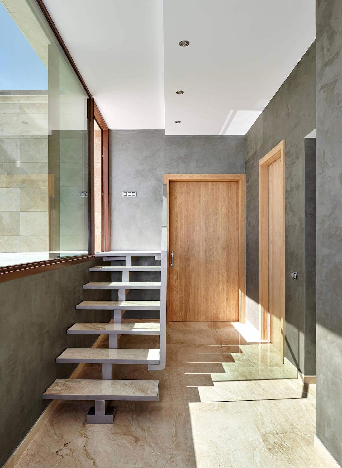 Piramide Grup 打造现代简约地中海风格别墅设计-4