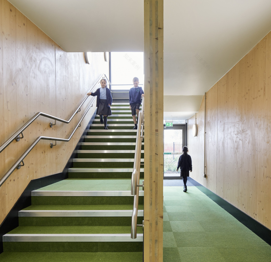 dRMM 设计的可持续木材学校 | 英国圣尼茨的 Wintringham Primary Academy-17