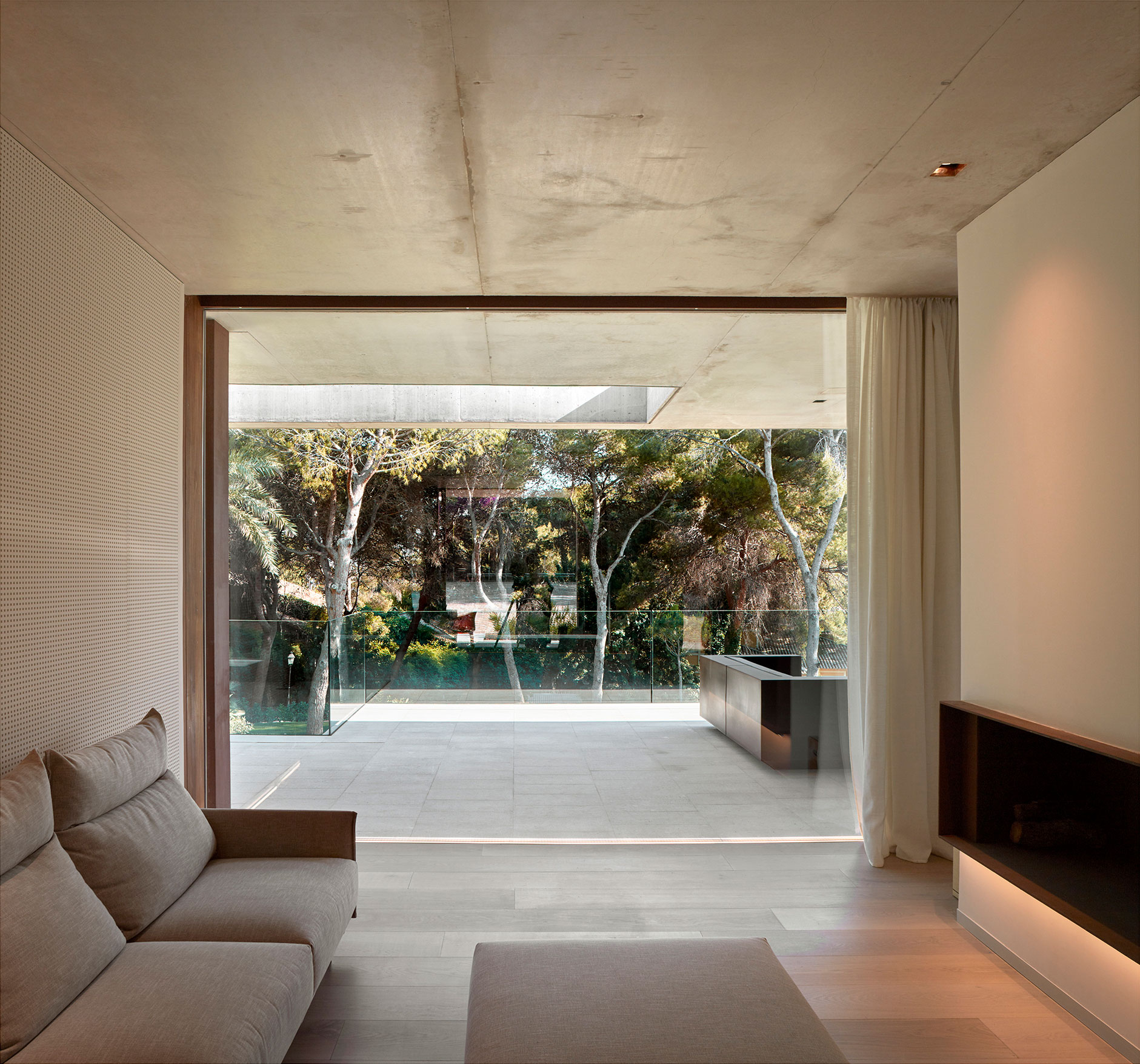 Home in the Pine Forest Ramón Esteve-16