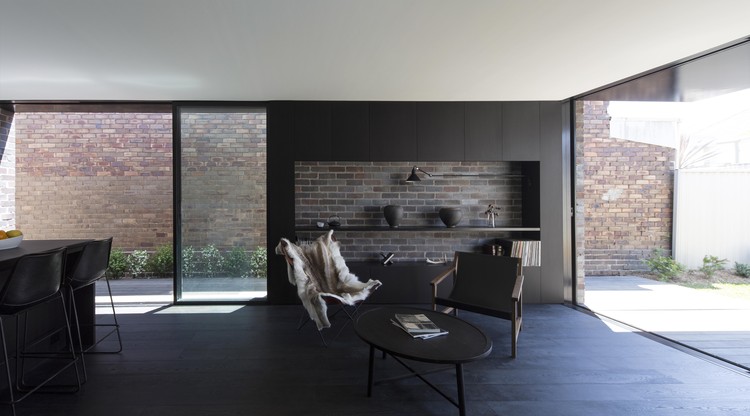 废弃小别墅的现代重生-2