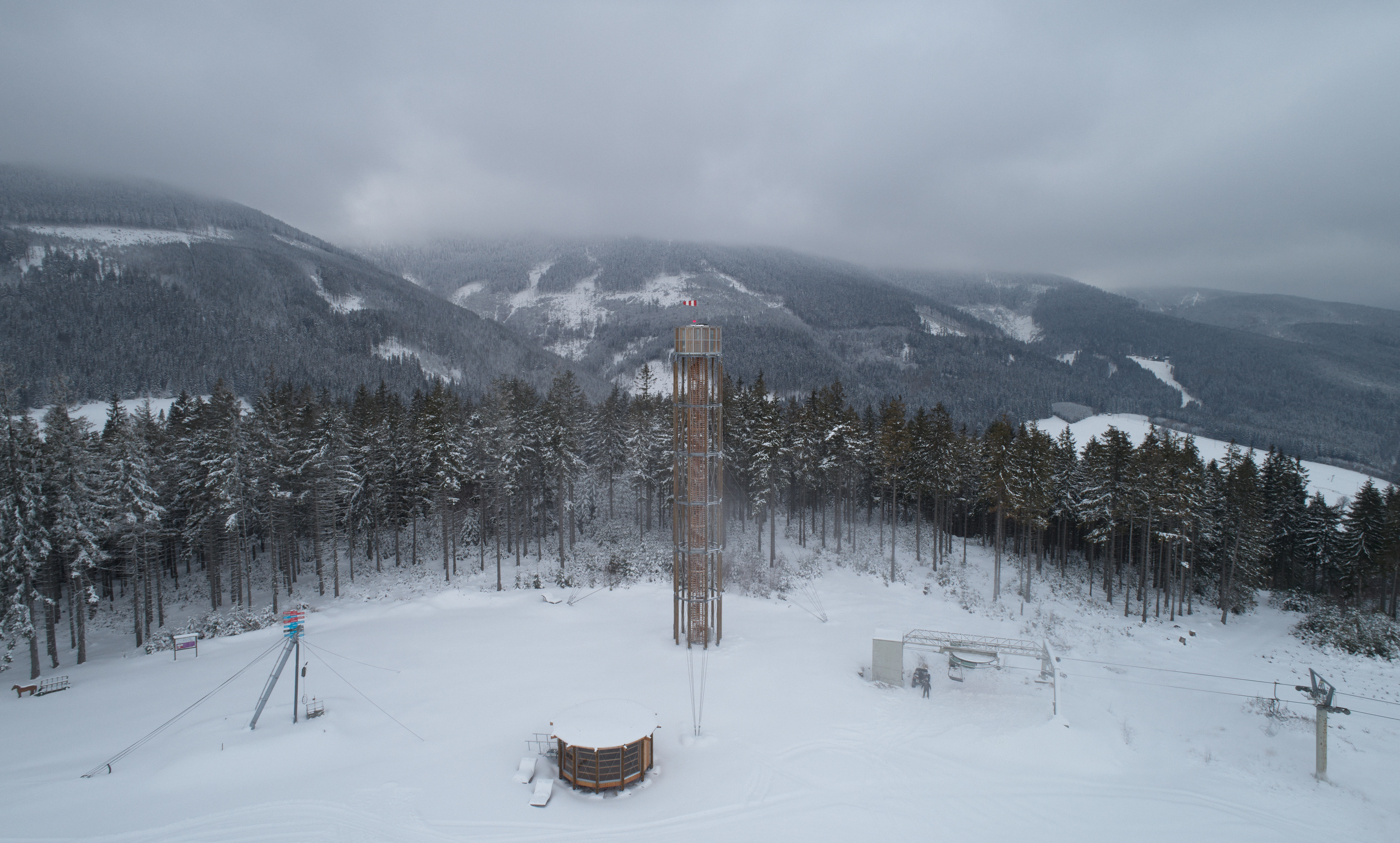 捷克 Kraličák 滑雪胜地观景塔-48