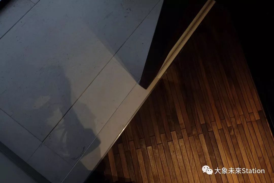 珠江畔的天誉半岛杨宅,融入 270 度江景的现代设计-131