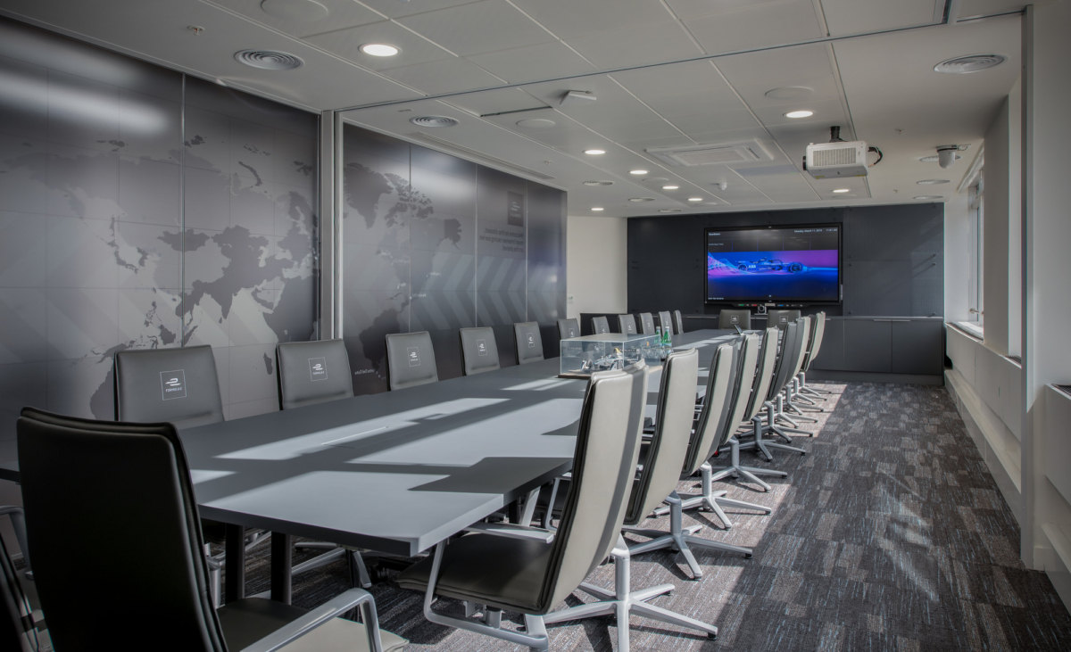 伦敦 Formula-E 办公室 | 赛车激情融入可持续设计-13