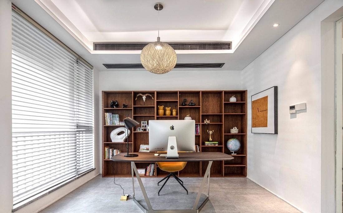 绿意葱郁中的现代极简别墅设计-25