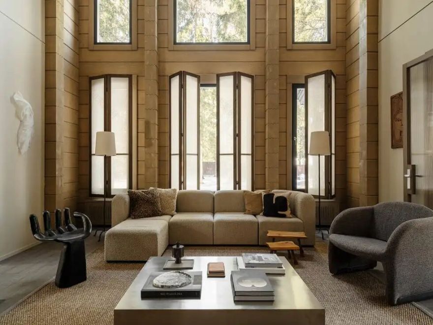 林间艺境:奥尔加·柳金娜的自然共生美学别墅-0