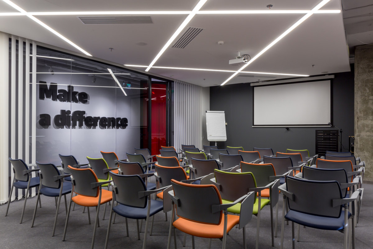 挪威 Itera 公司在乌克兰基辅的温馨环保办公室-15