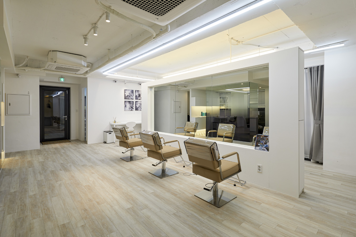 简约优雅 80 平美容院设计-10