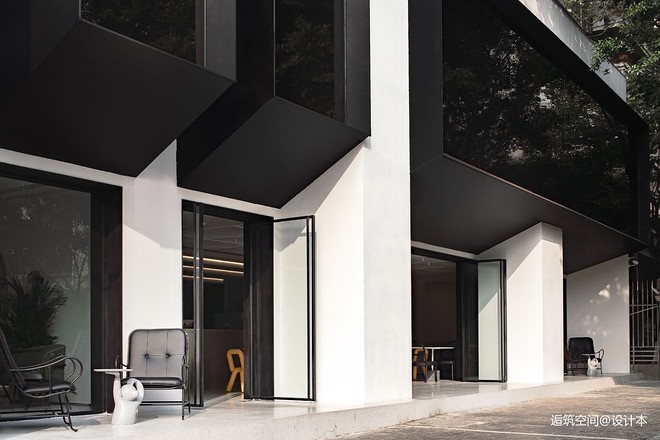 200万元餐饮空间350平米装修案例丨莫方MOFUN-12