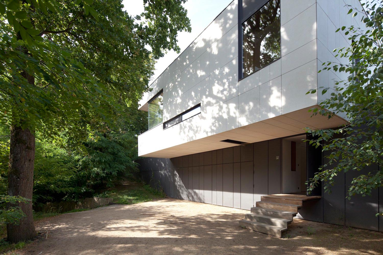 法国 Charbonnières les Bains 自然光住宅-4