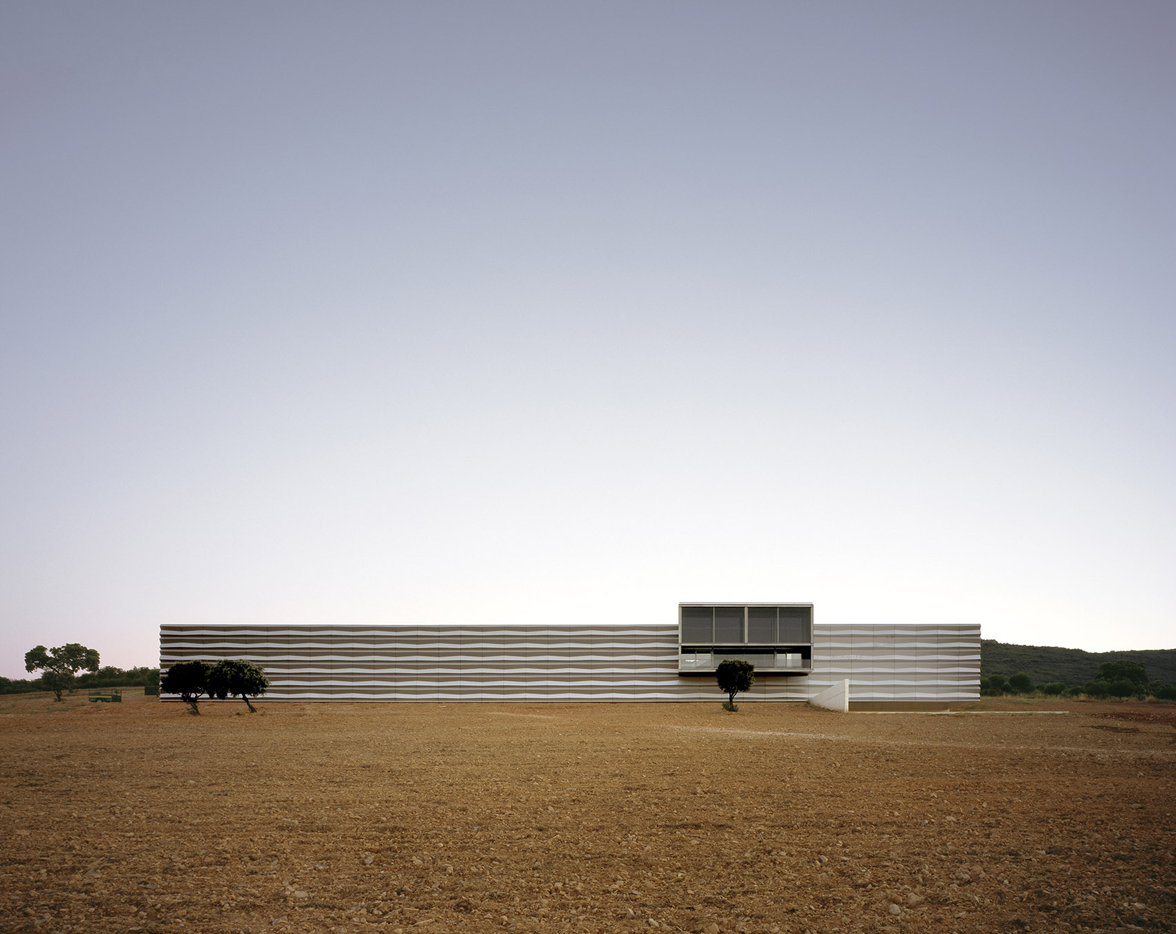 遗世独立,西班牙原野中的酿酒厂 / S-M.A.O.-3