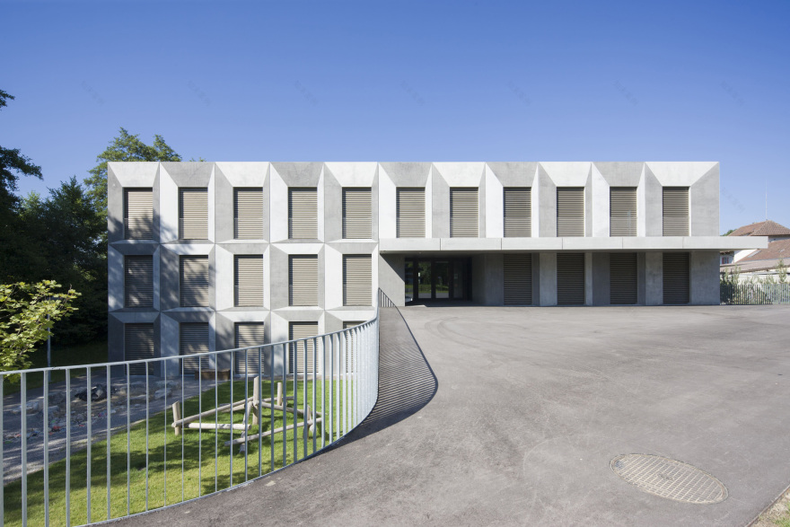 大学丨瑞士丨ahaa-21