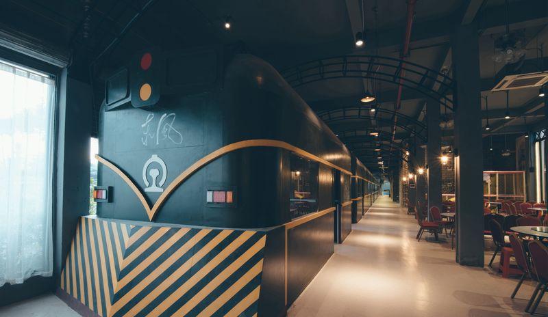 广州梁氏鹅城——工业遗址再利用的复古工业风主题餐厅-26