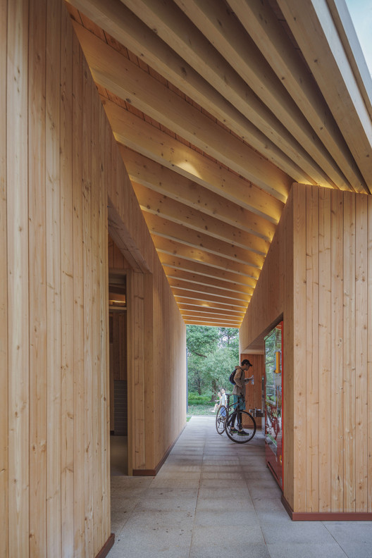 上海东岸“江景服务驿站”-41