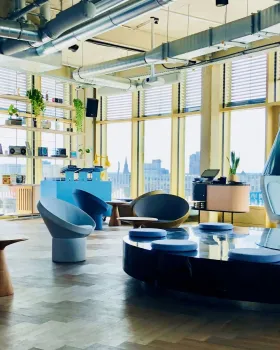 circle 酒店 | 复古未来主义的空间叙事