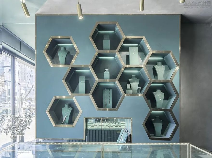 时尚精致—珠宝与美甲合体店-3