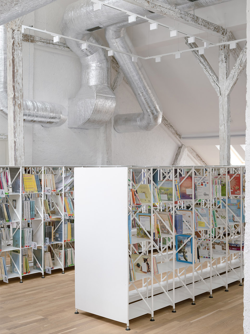 普雷绍夫P·O·Hviezdoslav区域图书馆室内改造丨斯洛伐克普雷绍夫丨DOXA + bistan architekti-53