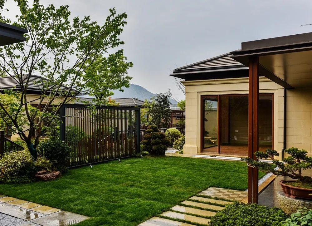 草月流打造禅意庭院，呈现现代生活雅致空间-4