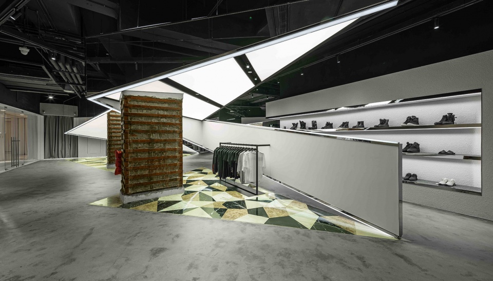 上海"By"商店 | 碎片化空间与艺术展览的完美融合-18