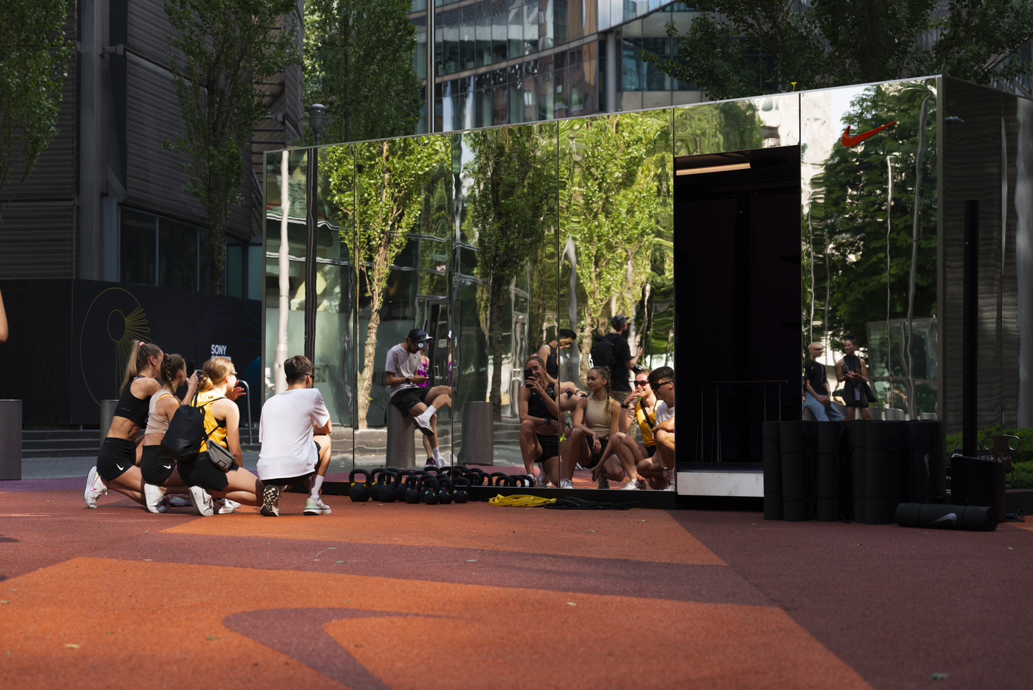 Nike Experience Hub - Potsdamer Platz | 融入环境的多功能运动空间-22