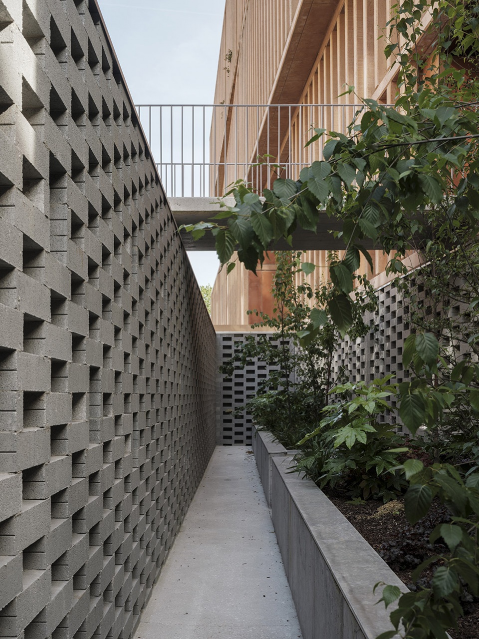 西班牙 Cornes Espacio 住宅楼 | 工业风绿色住宅的典范-37