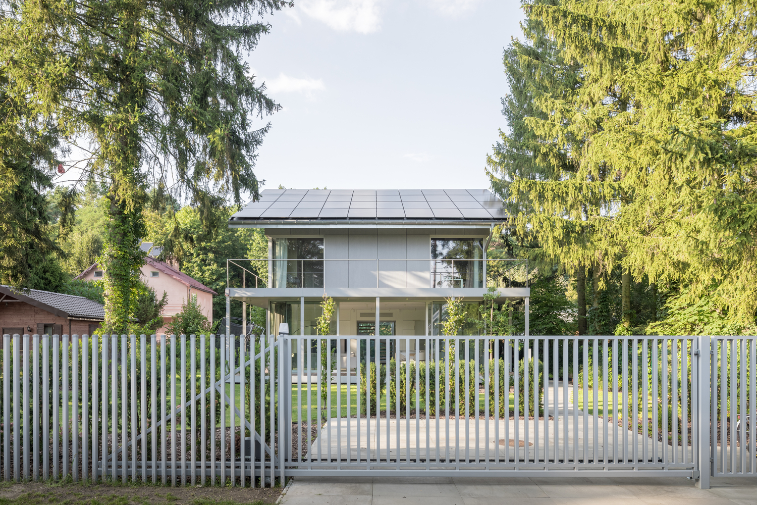 绿意盎然的自然居所·Konstancin 度假屋丨波兰华沙-24