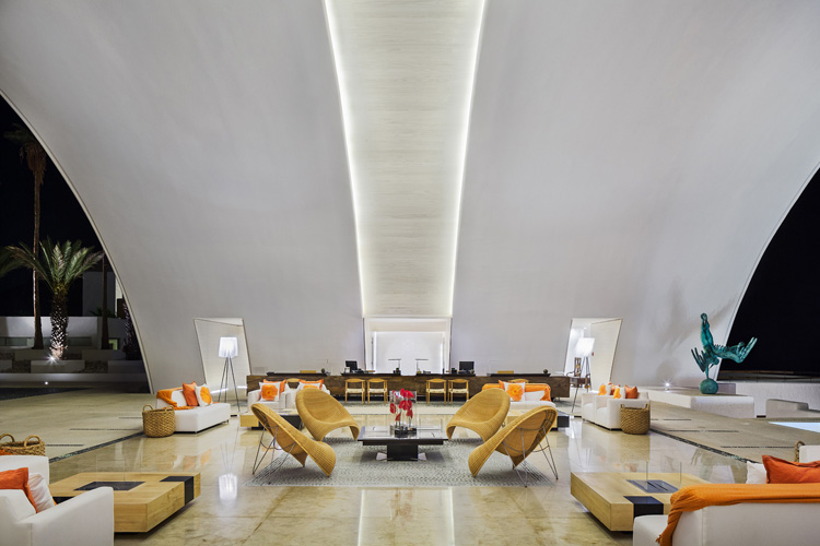 墨西哥洛斯卡沃斯海滨度假酒店——融入沙漠环境的现代建筑-9