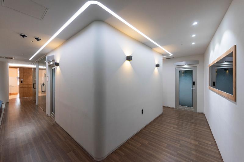 86 平共享办公空间，简约艺术的创作舞台-7