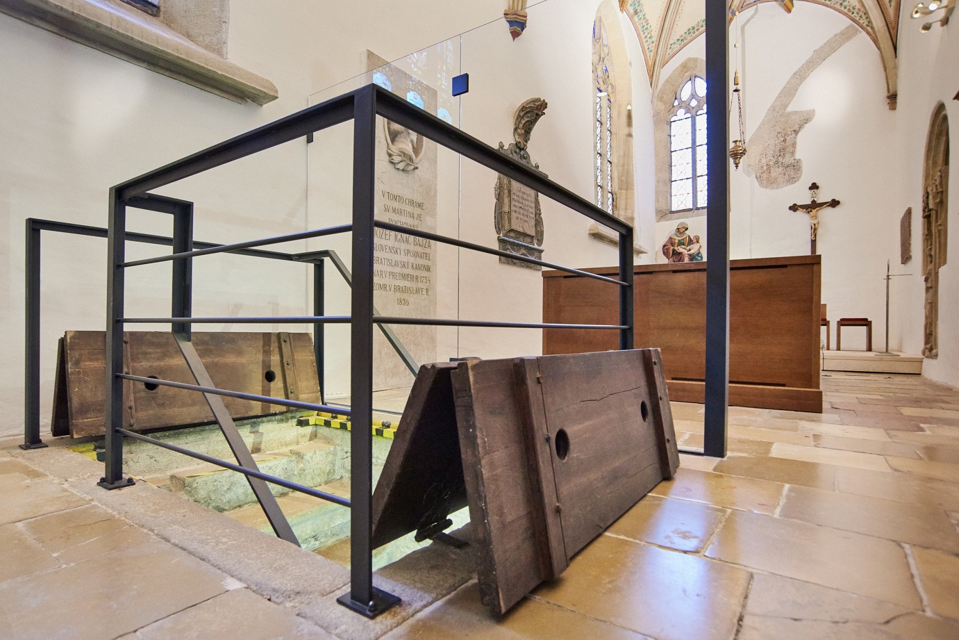 布拉迪斯拉发圣马丁大教堂圣安妮小教堂室内改造丨斯洛伐克布拉迪斯拉发丨Ing. arch. Július Rybák等-45