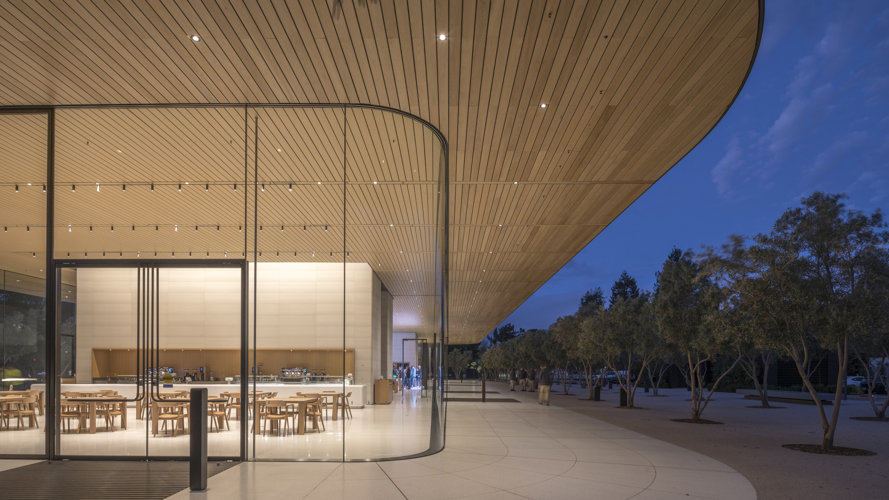 苹果公园 · 室内设计的人与自然和谐共生-31