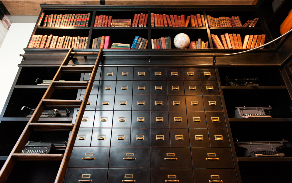 Maximize Small Spaces: Murphy Bed Design Ideas-1