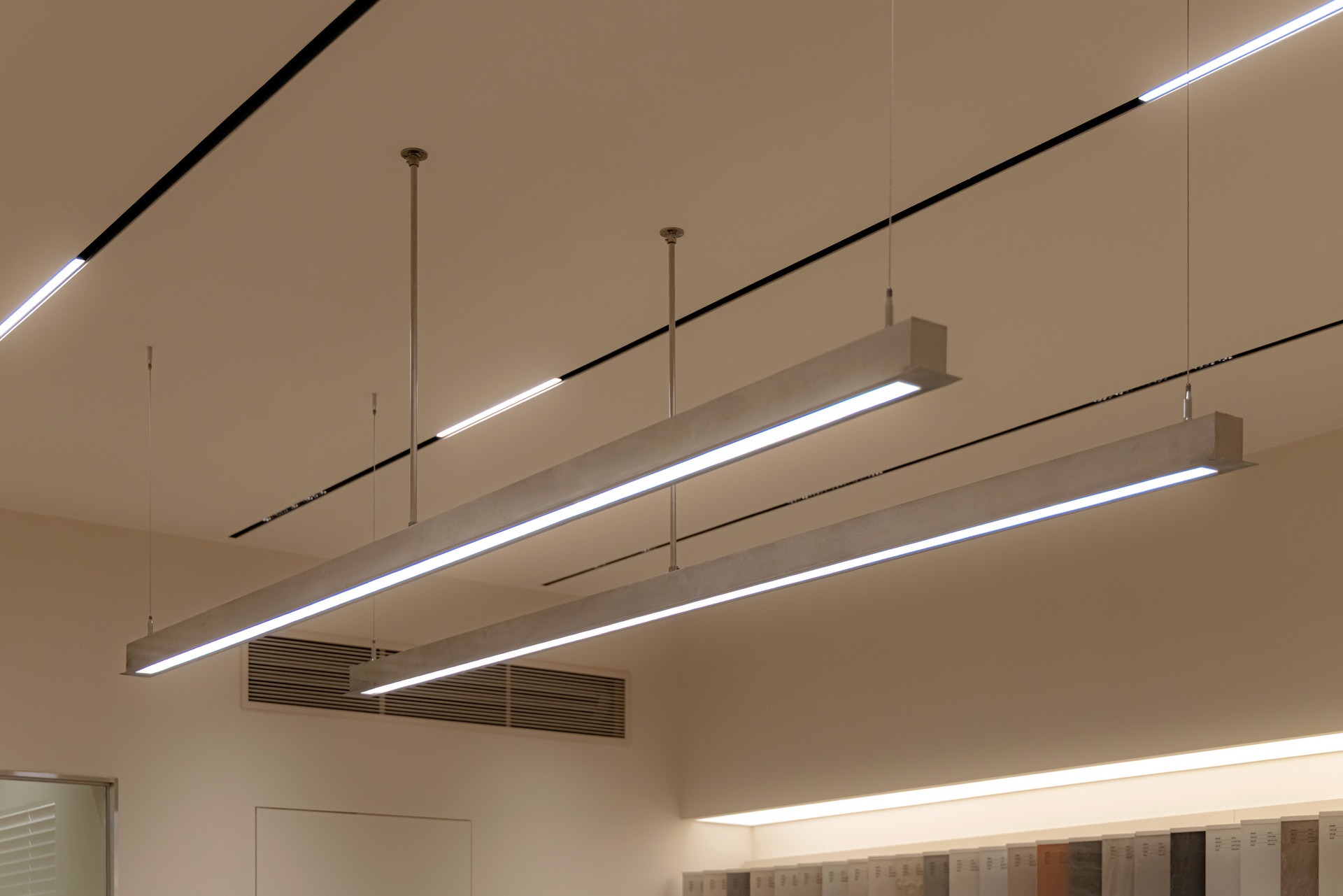 欧好室室内设计（注：Ohouse可能是品牌名，音译为欧好室，这里Interior常见意为室内设计 ，整体推测为相关品牌业务内容，若有更准确背景信息，翻译可能更精准） 丨Docent Design-12