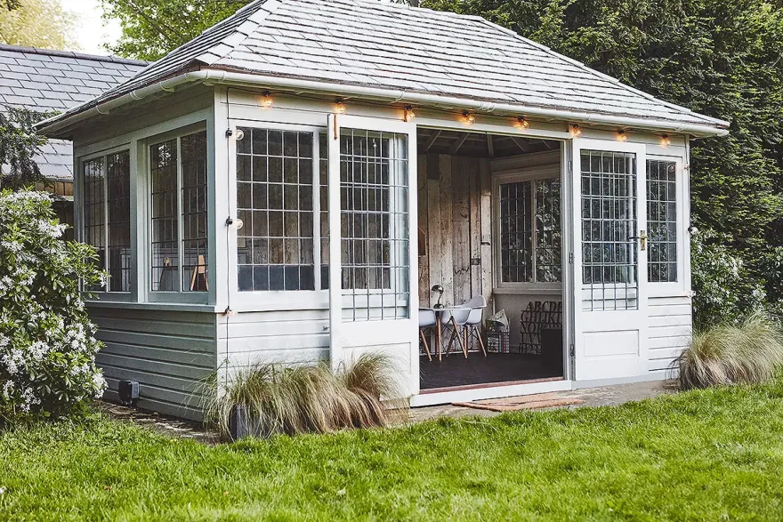 伦敦明亮当代风格别墅设计-32