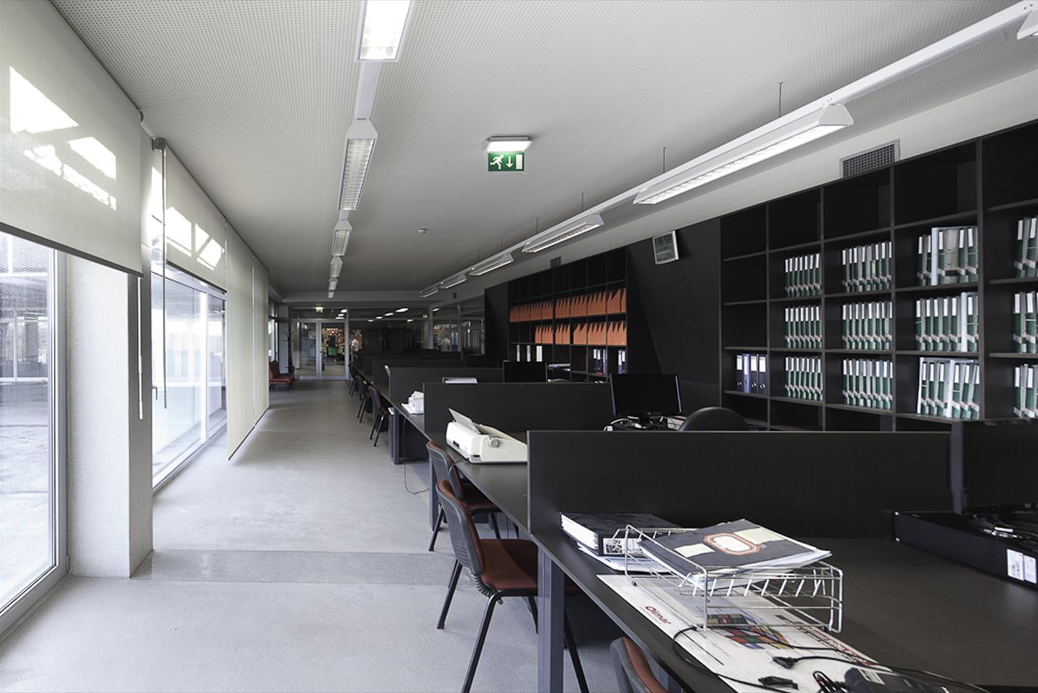 葡萄牙 Lousada 市立中学 | 环保与科技融合的现代教育空间-28