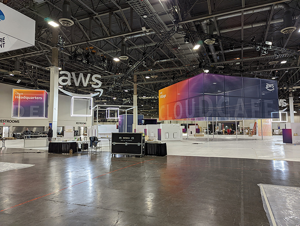 AWS 在 AWS re:Invent 的村落-22