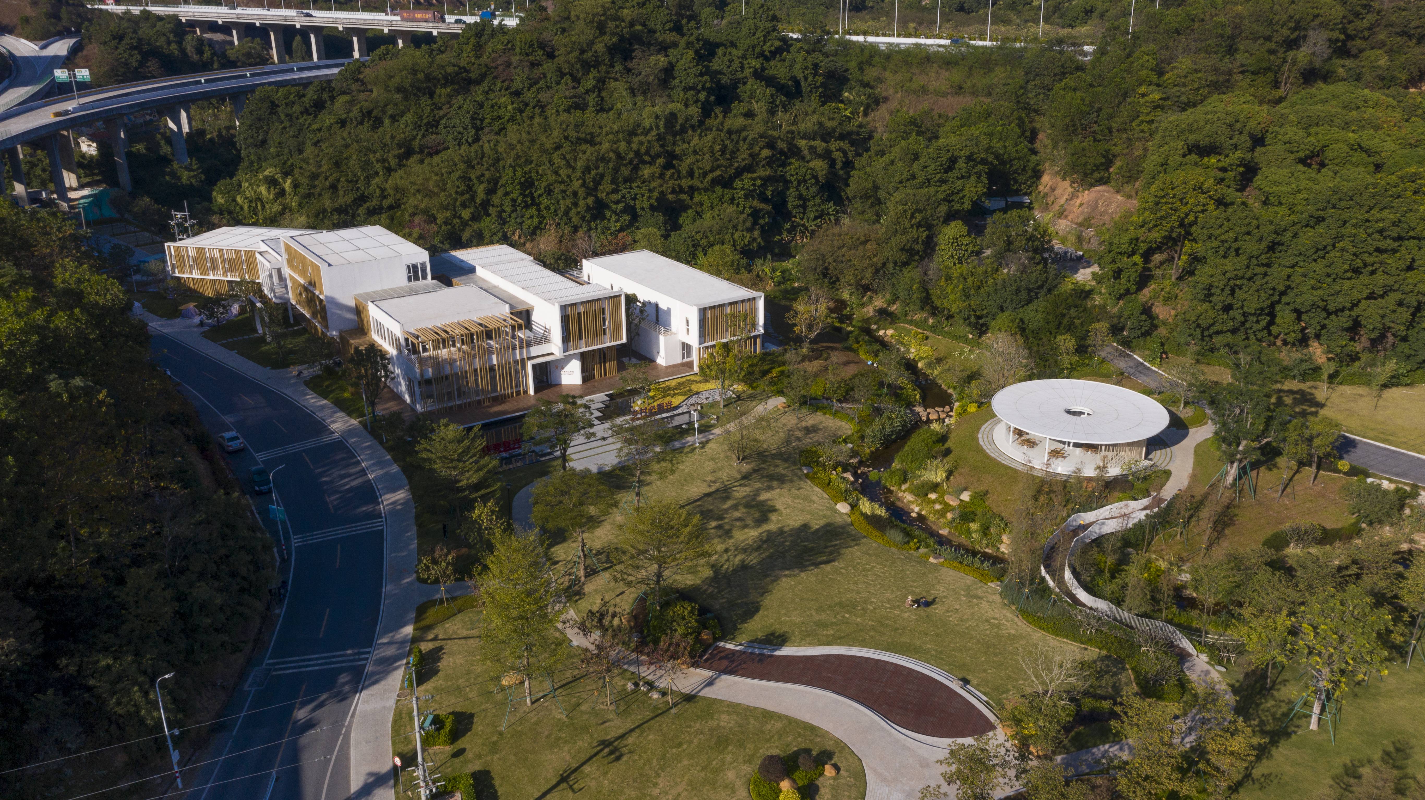 多层面的“轻”：黄麻乡村振兴工作站与乡村会客厅 / 三文建筑 -3