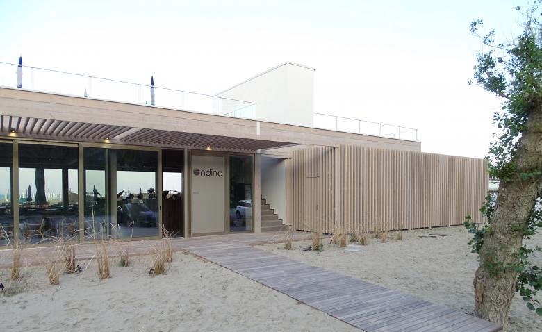 翁迪纳海滨浴场丨意大利丨NUOVOSTUDIO-10