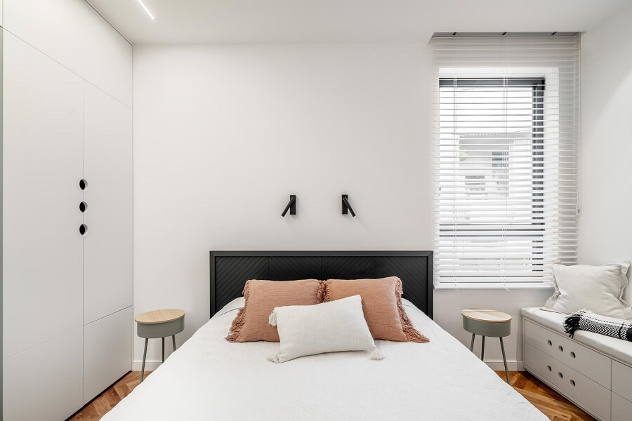 100 מר בתל אביב: המעצב של החבר שלי, מעצב שלי. - WALLS : WALLS-40