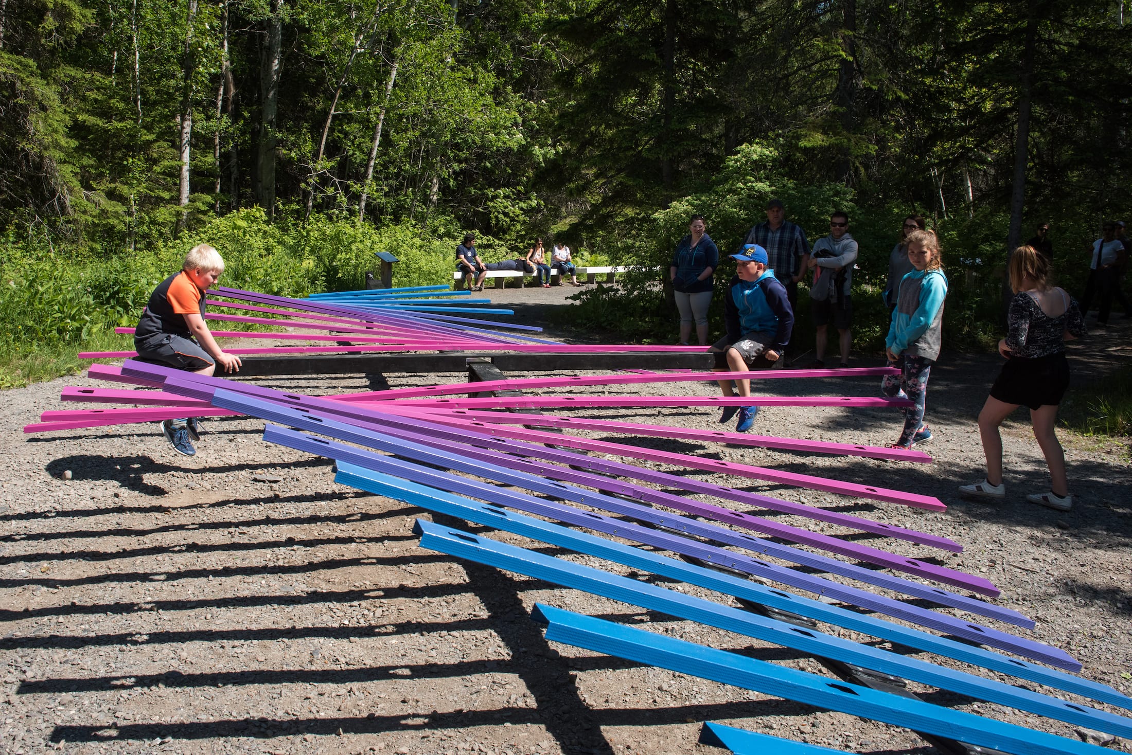2019 加拿大国际花园节 | 彩色“岩石”结构装置引人入胜-54