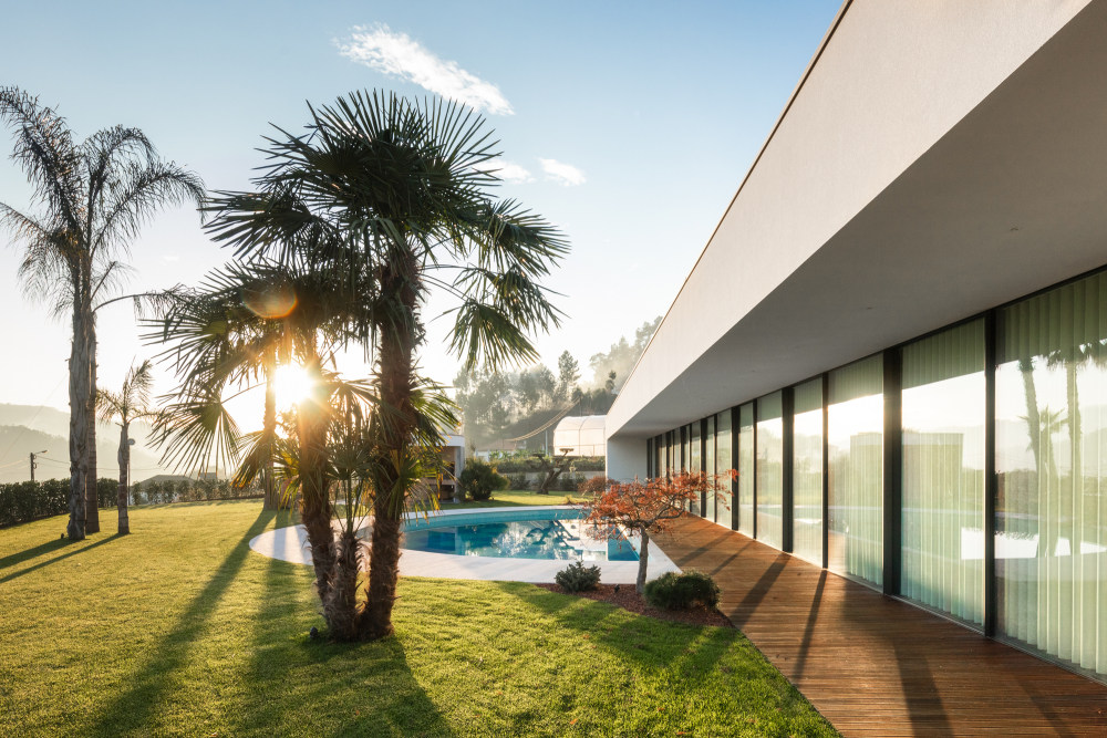 葡萄牙 Arouca 住宅 | 融入自然的"天眼"建筑-38