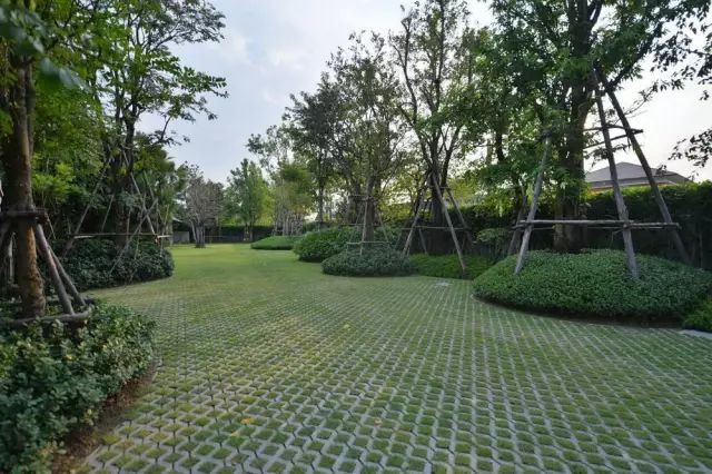 创意铺装设计,草坪与硬质材料的美妙融合-41