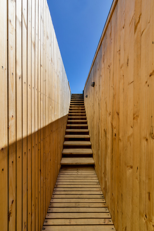 House on the Top  Cristián Axl Valdés-3