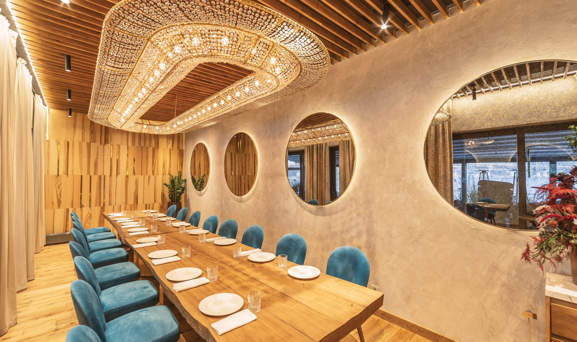 基辅河畔灯塔餐厅（Mayak）-18