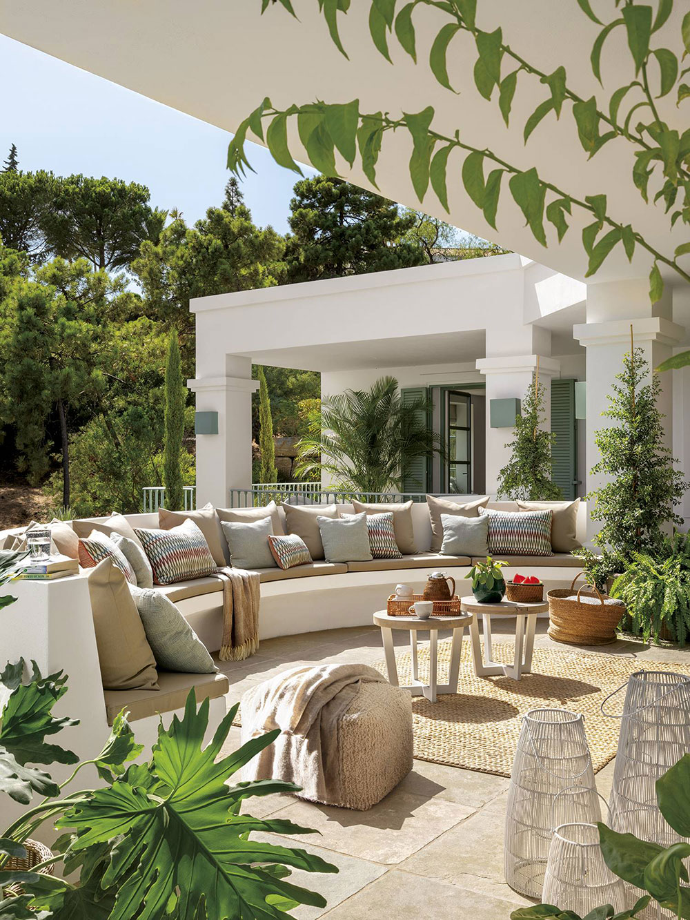 瑞典设计师打造西班牙白色梦幻度假屋-5