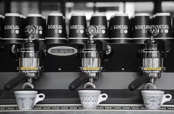 两个咖啡店,看懂外国人对待咖啡的态度-60