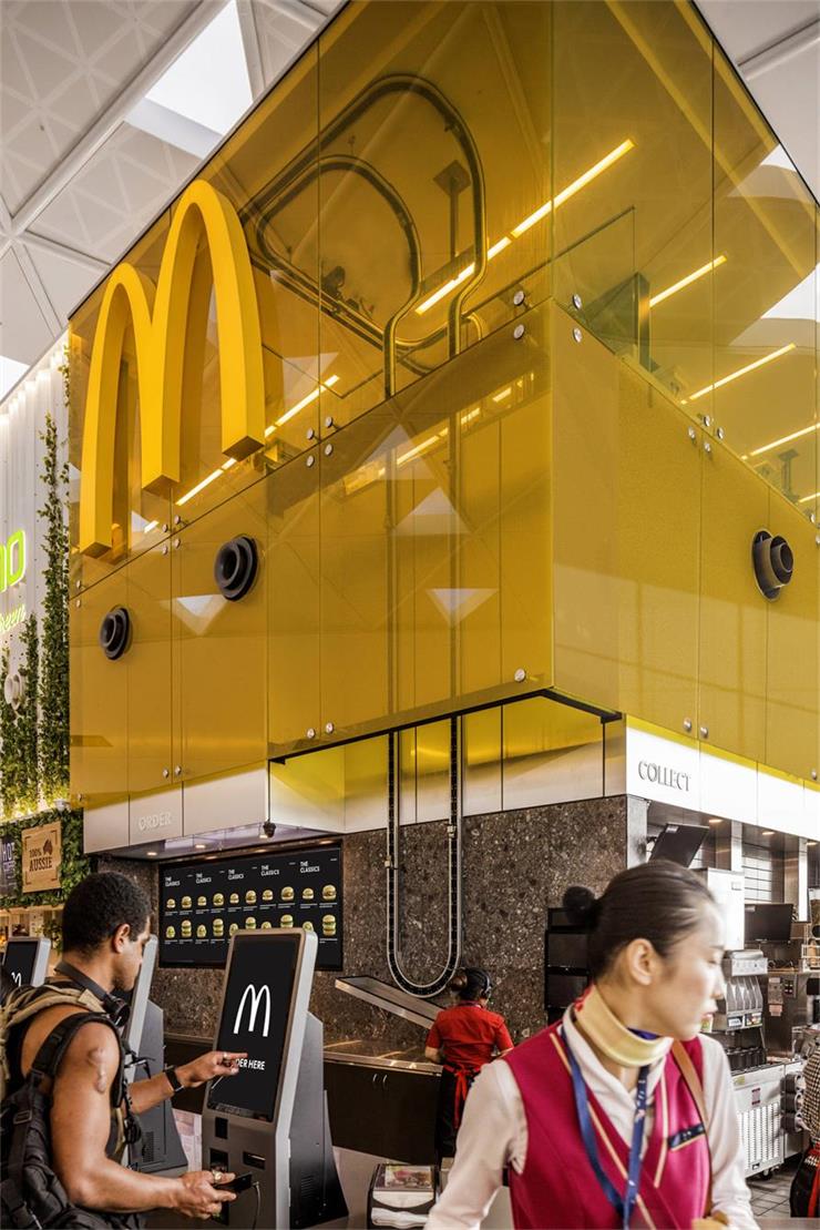 悉尼机场麦当劳店面设计丨澳大利亚悉尼丨Landini Associates-15