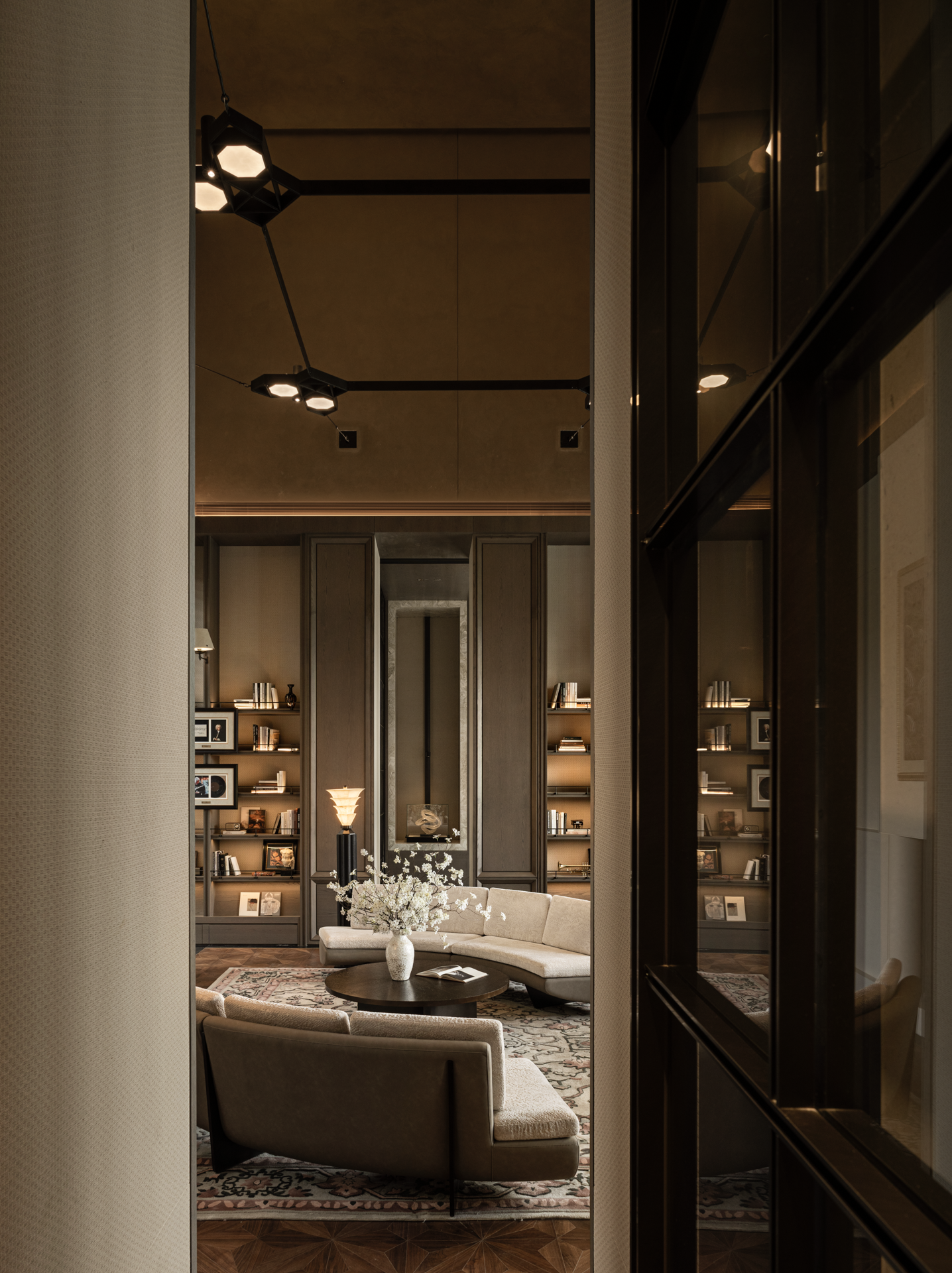 中海·大运玖堂艺术展厅丨中国深圳丨研质共设-35